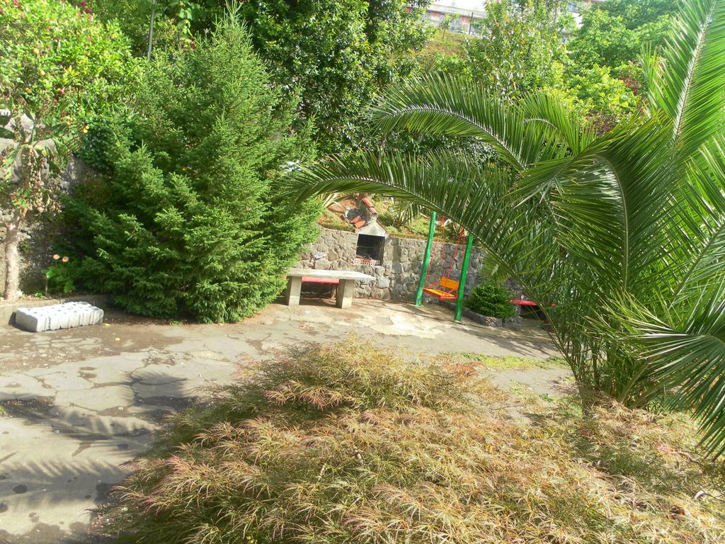 Holiday House Green Cape Batumi Hotel ชูวาเนคอนต์สกี ภายนอก รูปภาพ